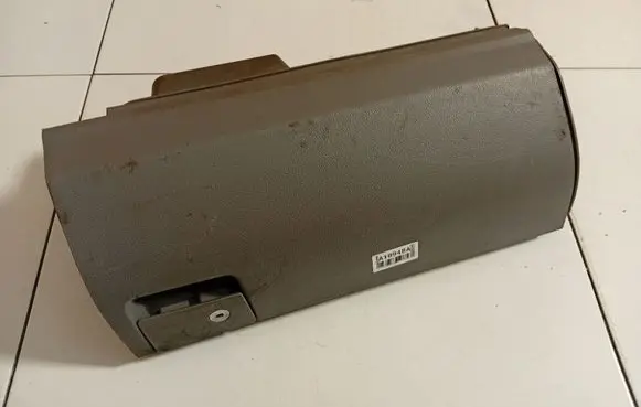 Mercedes-Benz Sprinter W906 Glove box
