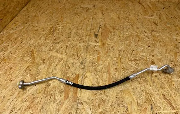 Volvo S90, V90 Air conditioning (A/C) pipe/hose 32226282