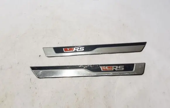Skoda Octavia Mk4 Front sill trim cover 5E3853813C