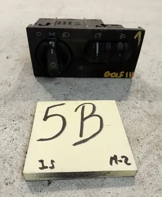 Volkswagen Golf III Light switch 1H0941531