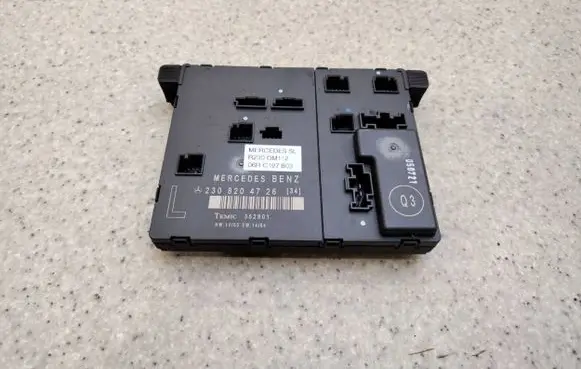 Mercedes-Benz SL R230 Door control unit/module 2308204726