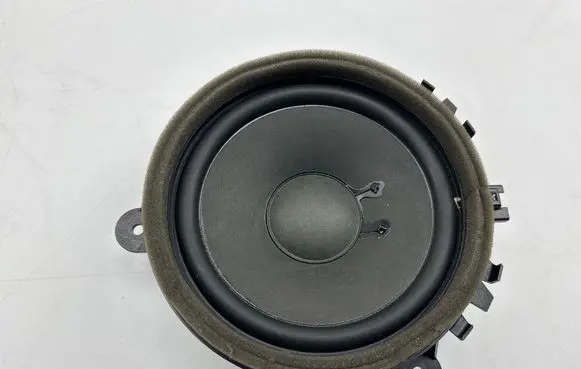 Volvo XC60 Front door speaker 30657445 M5XUG 10W14