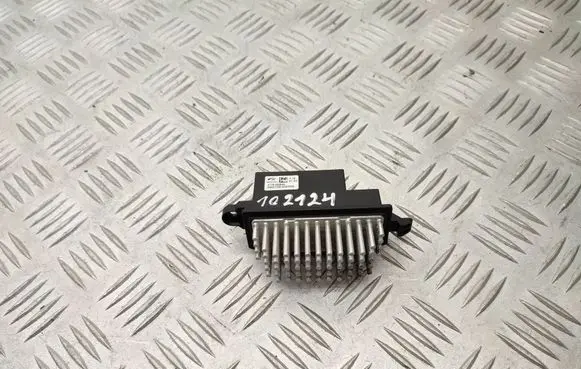 Nissan X-Trail T32 Heater blower motor/fan resistor 2776100A26