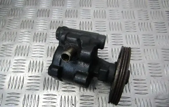 Renault Megane I Power steering pump