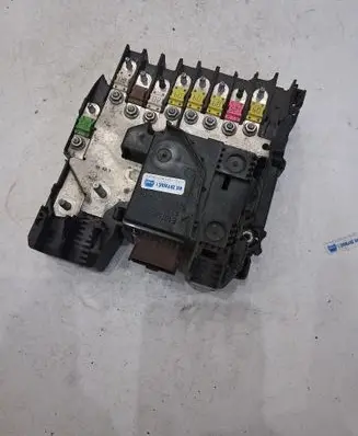 Citroen C4 Grand Picasso Voltage converter/converter module 9675349880