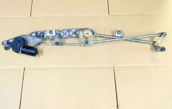 Nissan Almera Tino Front wiper linkage and motor 28800BU100