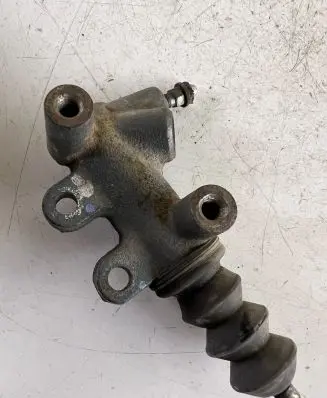 Toyota Yaris Clutch slave cylinder 