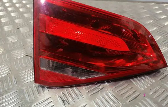 Audi A4 S4 B8 8K Tailgate rear/tail lights 8K5945093E