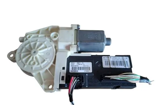 Renault Megane III Rear door window regulator motor 0130822330 988571101 807310002R