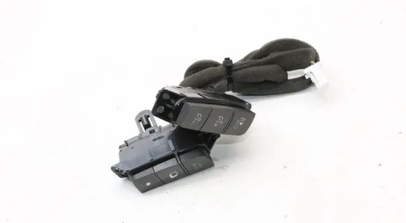 Infiniti M Y51 Steering wheel buttons/switches 