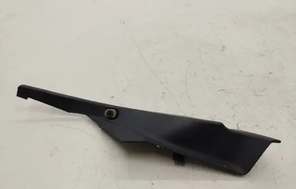 Windshield trim