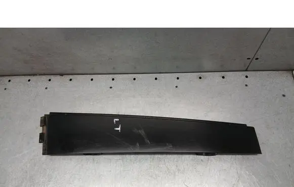 Volkswagen PASSAT B6 Front door trim bar 3C0939901