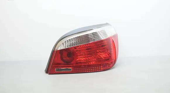 BMW 5 E60 E61 Rear/tail lights 6910768