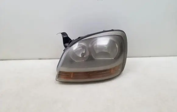 Nissan Almera Tino Headlight/headlamp 96432300