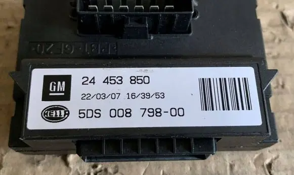 Opel Zafira B Tow bar trailer control unit/module 5DS00879800