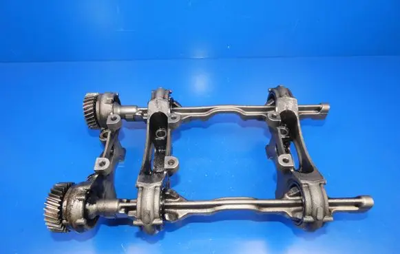 Mercedes-Benz GLA W156 X156 Oil pump balance shaft 