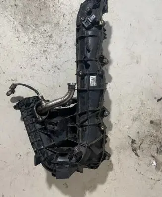 BMW 5 F10 F11 Intake manifold 7800088