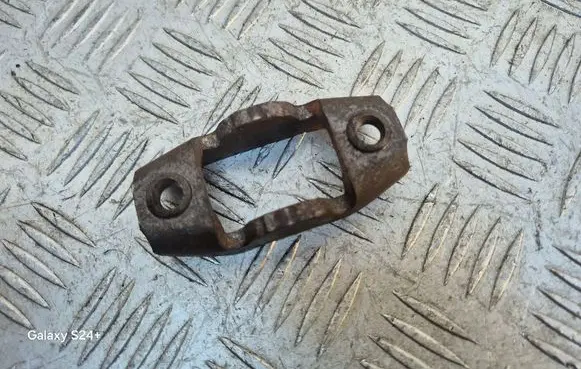 Mitsubishi ASX Fuel Injector clamp holder 