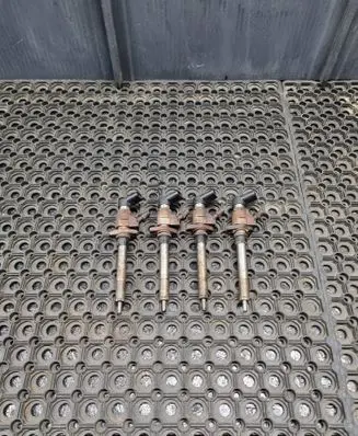 Citroen C4 Grand Picasso Fuel injector 9658194180 GL0143771