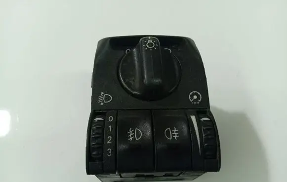 Opel Omega B2 Light switch 90565861