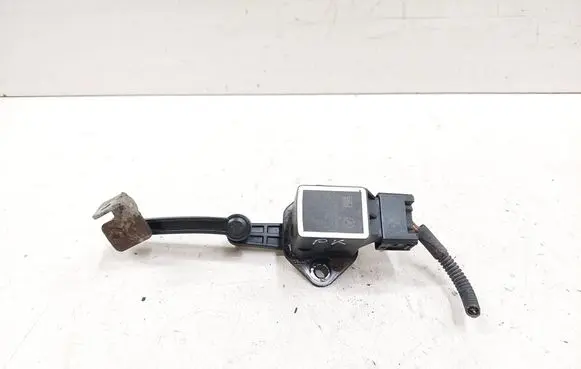 Mercedes-Benz R W251 Air suspension front height level sensor A0105427717