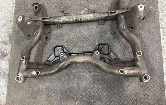 Mercedes-Benz E C207 W207 Front subframe A2046281057