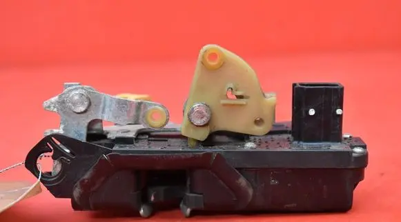 Cadillac CTS Front door lock