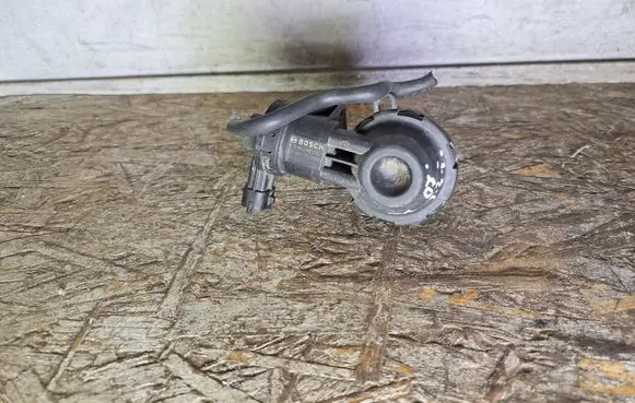 Opel Corsa D Vacuum valve 1928498092 0704050686
