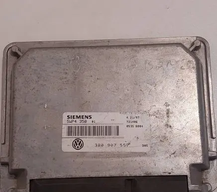 Volkswagen PASSAT B5 Engine control unit/module 3B0907557 721406 5WP435001
