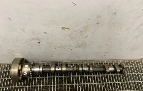 Ford Mustang VI Camshaft AT4E6C525FF AT4E6A268CE