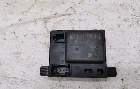 Mercedes-Benz Sprinter W906 Door control unit/module