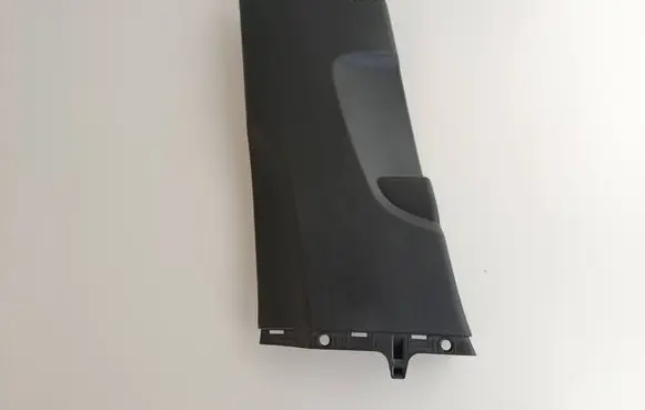 (B) pillar trim (bottom)