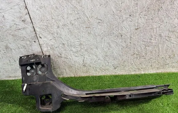 BMW 3 G20 G21 Rear bumper mounting bracket 7469365
