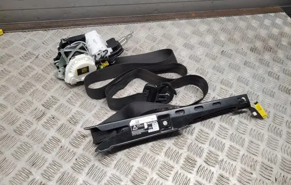 Audi A3 S3 8V Front seatbelt 8V5857705H 5G4857619