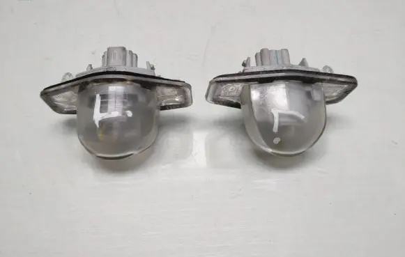 Honda FR-V Number plate light E44050