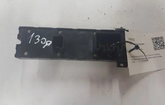 Ford Focus Electric window control switch 03168002 3M5TI4529