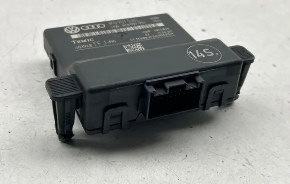 Volkswagen Golf Plus Gateway control module 1K0907530L 1K0907951 403948