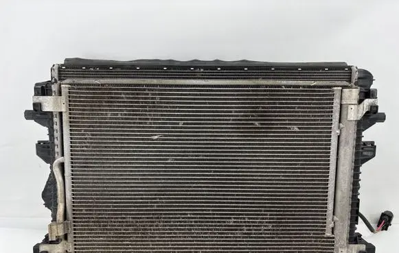 Volkswagen Tiguan Radiator set 5Q0121203DE