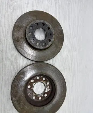 Volkswagen Golf VI Front brake disc