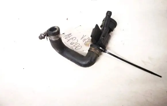 Audi A4 S4 B5 8D Engine coolant pipe/hose 058133783