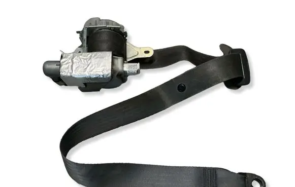 Toyota Prius (XW20) Front seatbelt 7L8220P