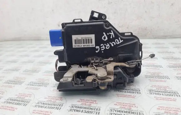 Volkswagen Touareg I Front door lock 3D1837015 991562101