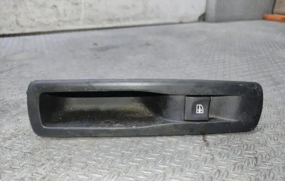 Renault Laguna III Electric window control switch 82944002R