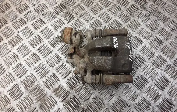 Opel Zafira A Rear brake caliper 