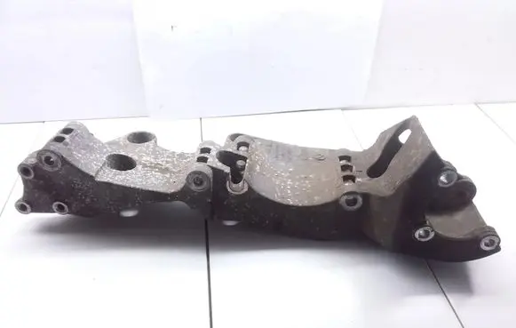 Volkswagen Sharan Generator/alternator bracket R045903143C