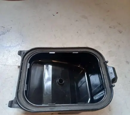 Volkswagen PASSAT B4 Headlight/headlamp dust cover 141992