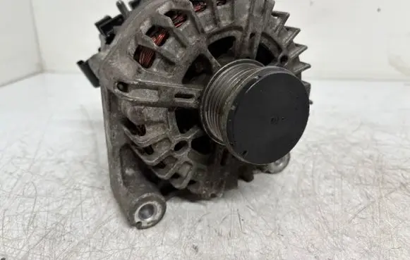 BMW 3 F30 F35 F31 Generator/alternator 8507624