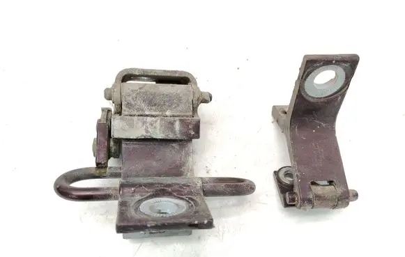 Rear door hinge set