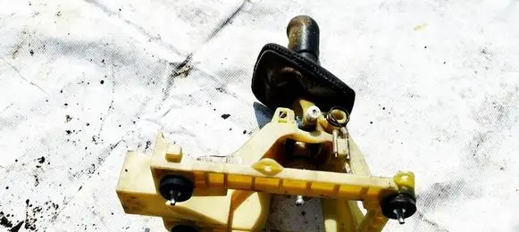 Volvo V50 Gear shifter/selector 30735217