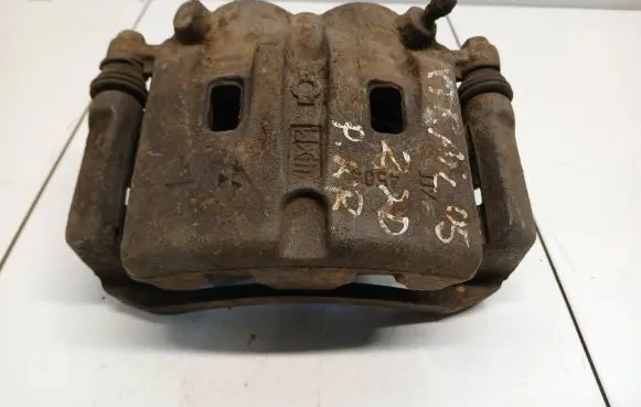 Nissan X-Trail T30 Front brake caliper